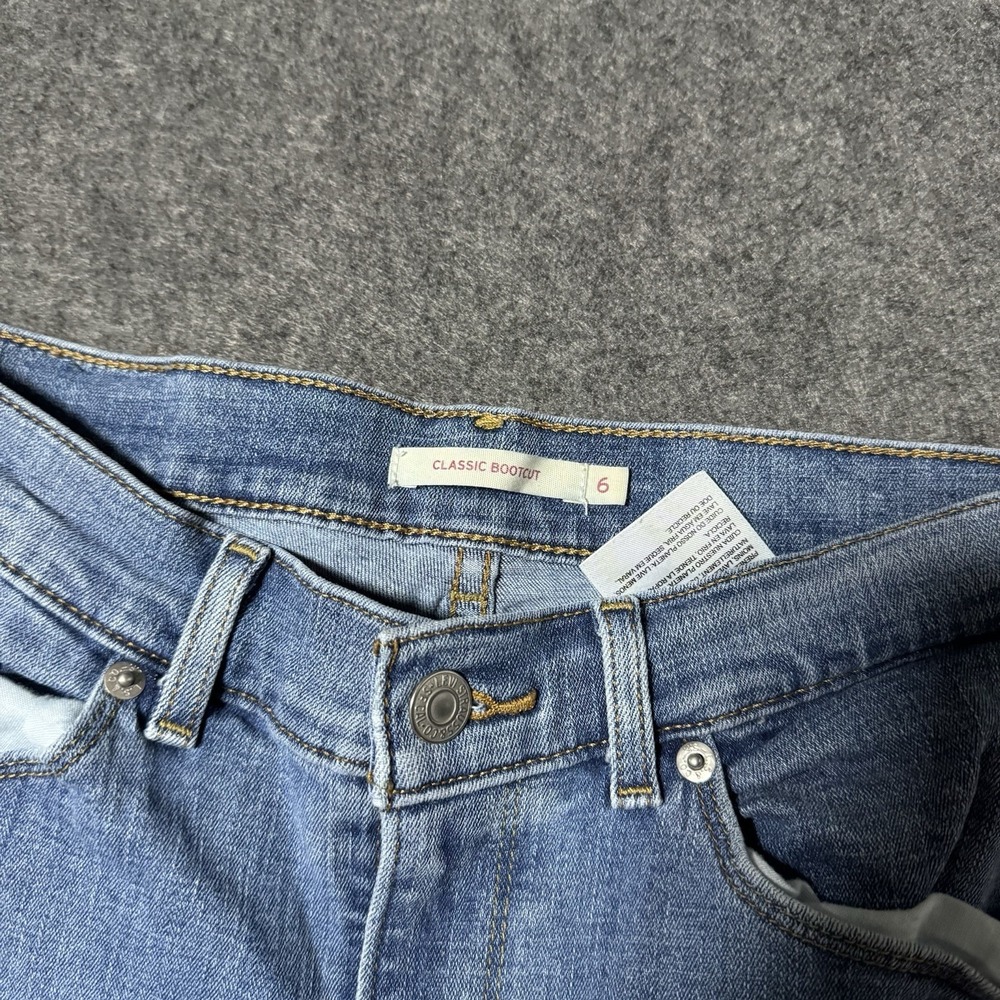 Levi's Womens Classic Bootcut Embroidered Floral Design Size 6‎ Boho Retro Y2K - Picture 4 of 13